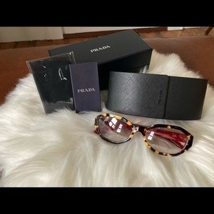 🛍 Prada Women’s 0PR 20VS 56mm Sunglasses 🛍